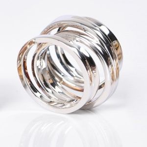 Tane Mexico 1942, Cortado connected-bands ring